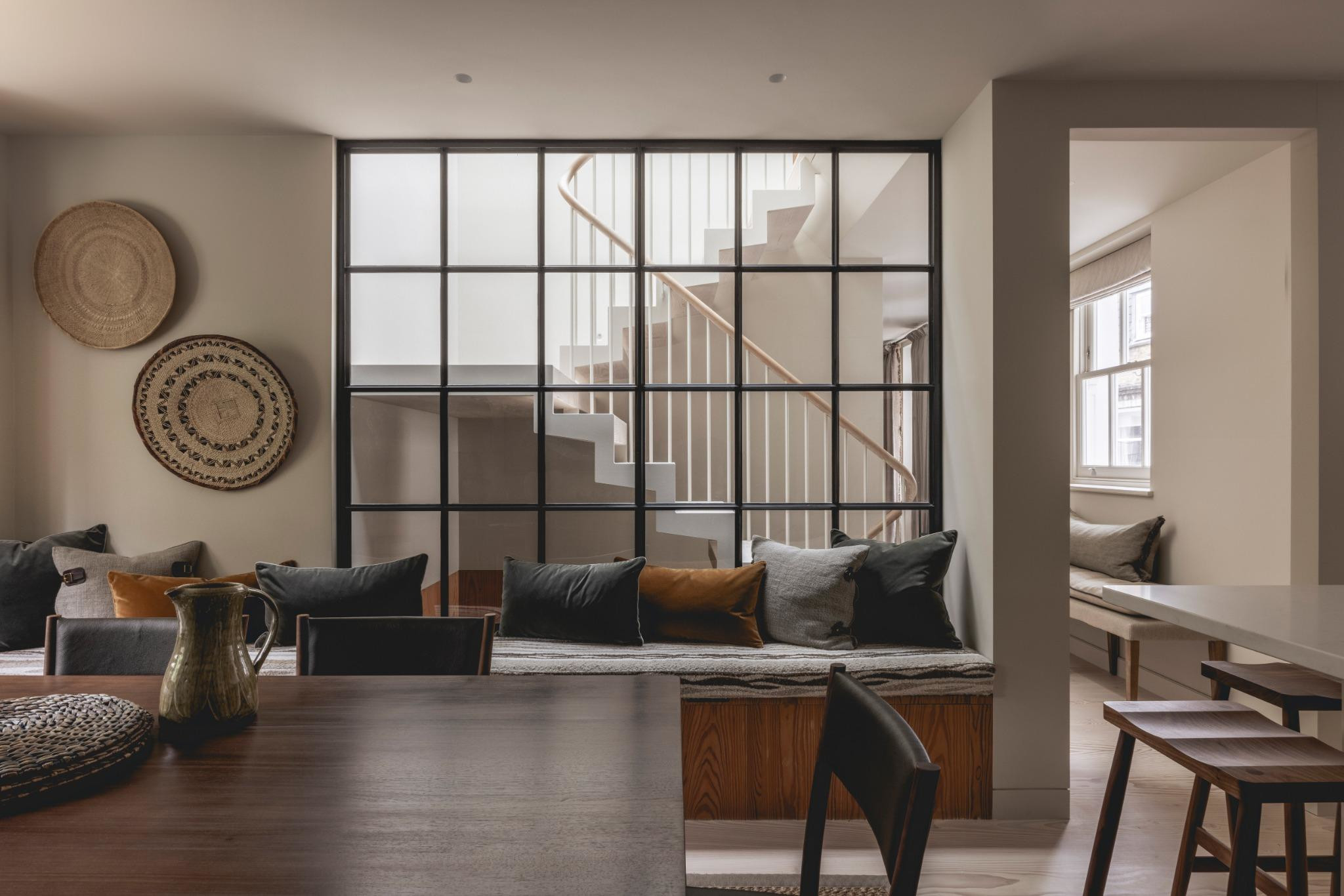 Danish Mews House: Londoner Stadthaus verbindet skandinavische Wohnkultur mit präziser Badarchitektur von Duravit