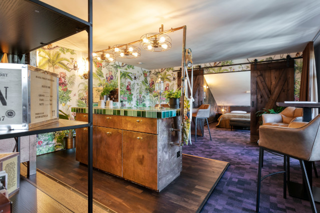 Das Designhotel FRITZ Lauterbad setzt auf AXOR Armaturen in seinem `Appartement47 by monkey47´ Gin